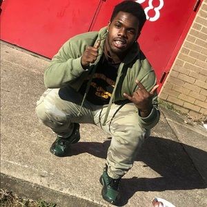 Meet your Posher, Ty